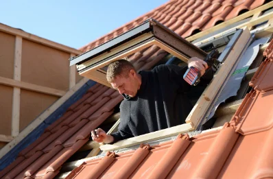 Pose de fenêtres de toit Velux à Belgentier